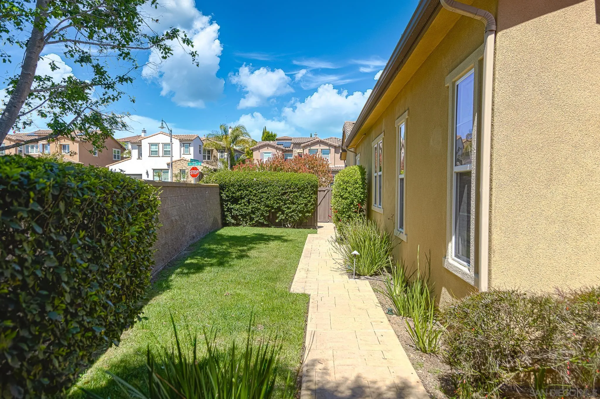 7152 Sitio Corazon