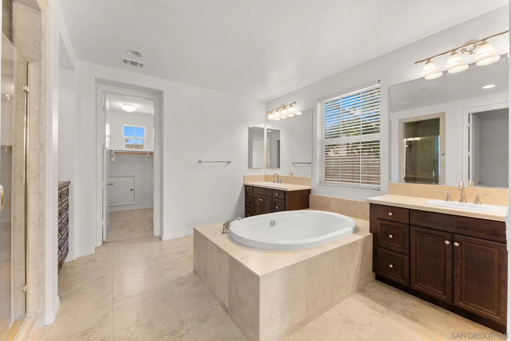 10449 Monterey Ridge Dr