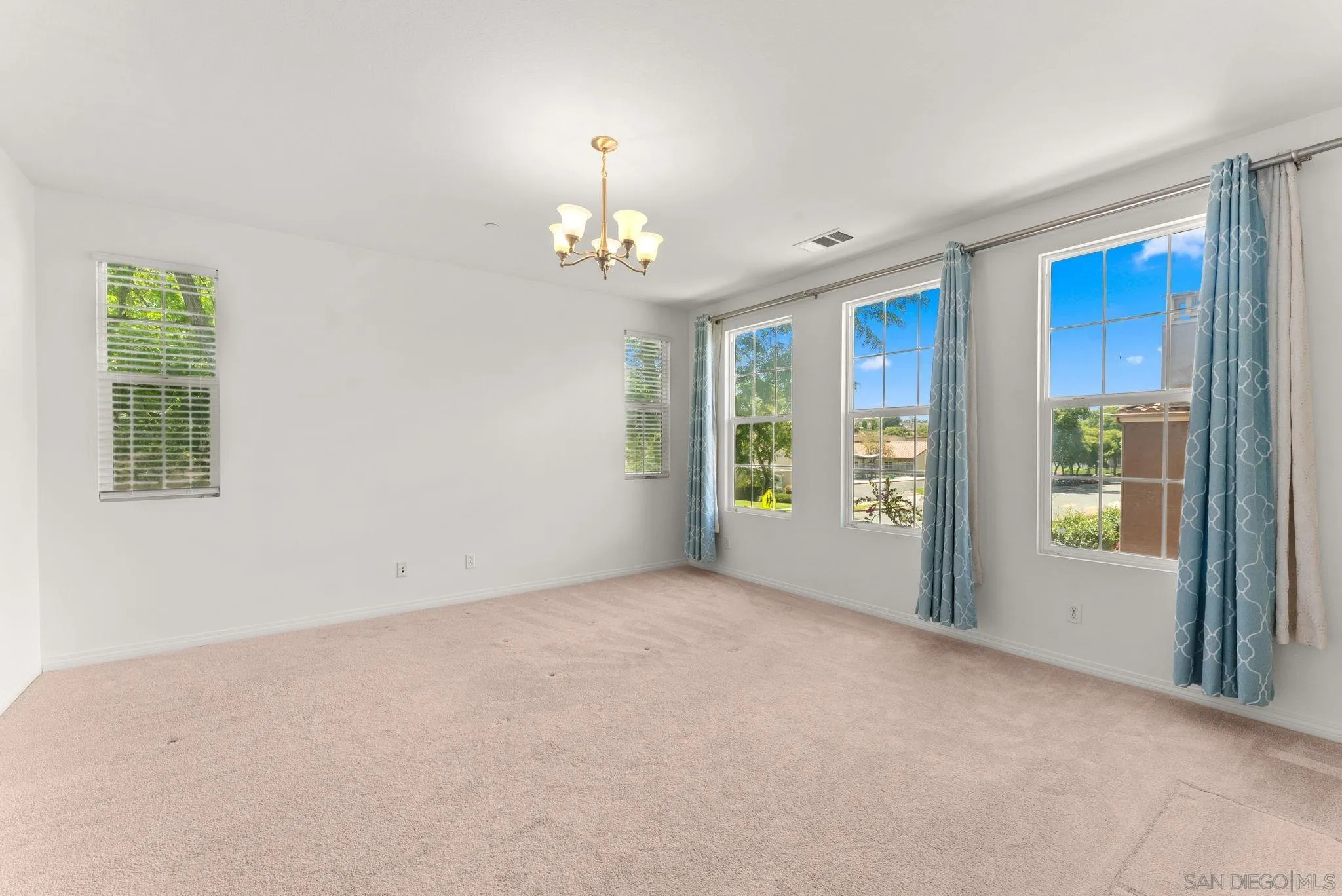 10449 Monterey Ridge Dr