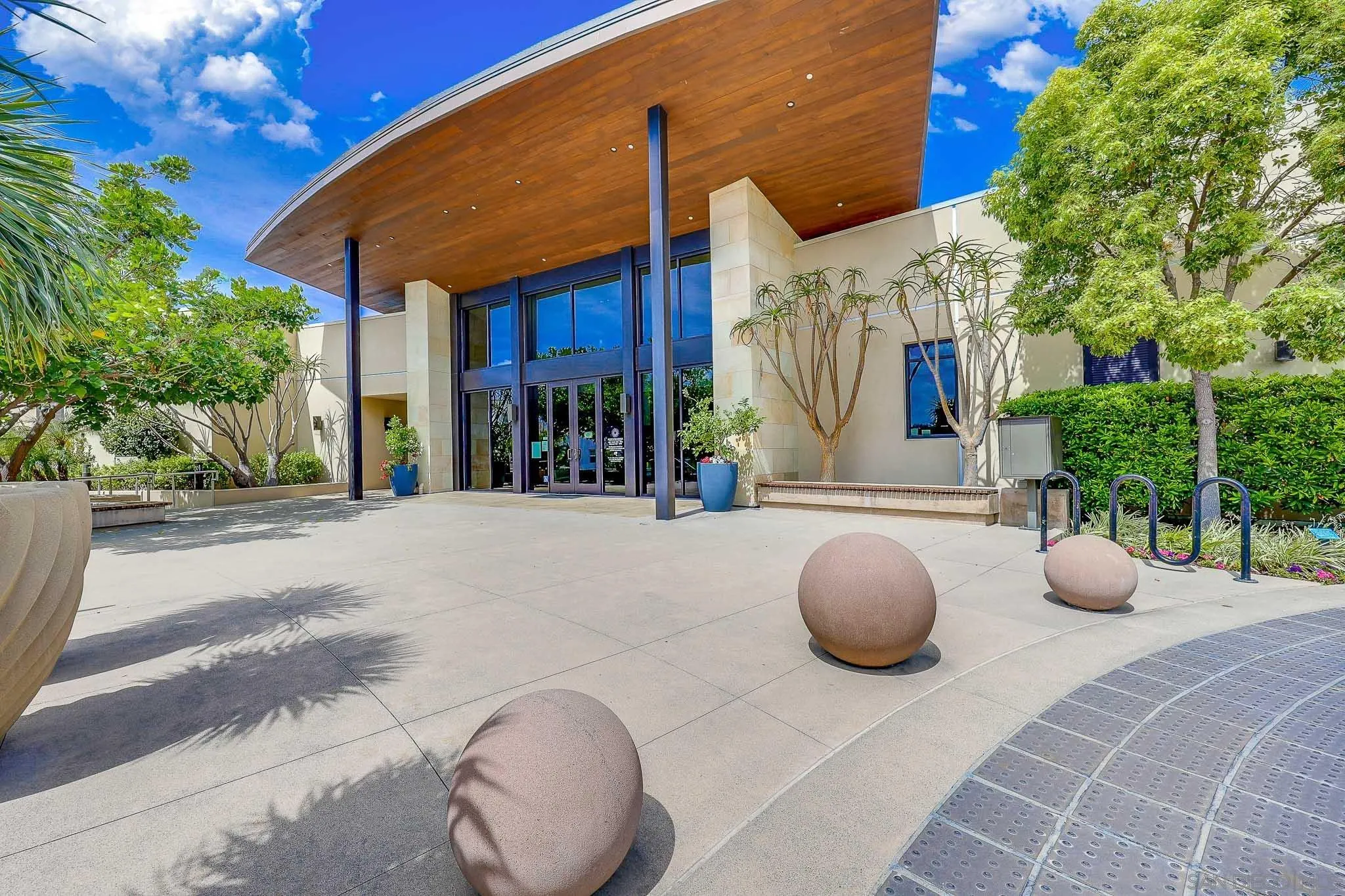 2858 Avella Cir