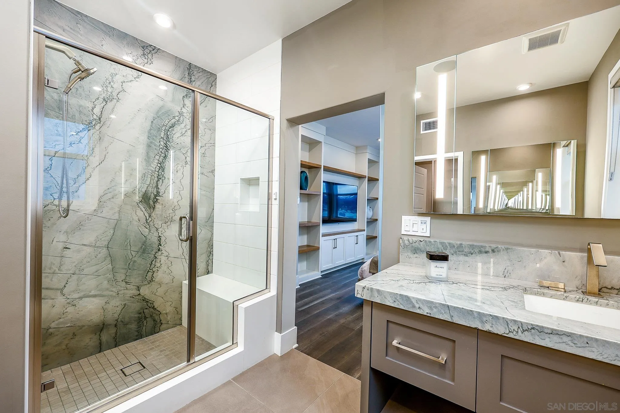 2858 Avella Cir