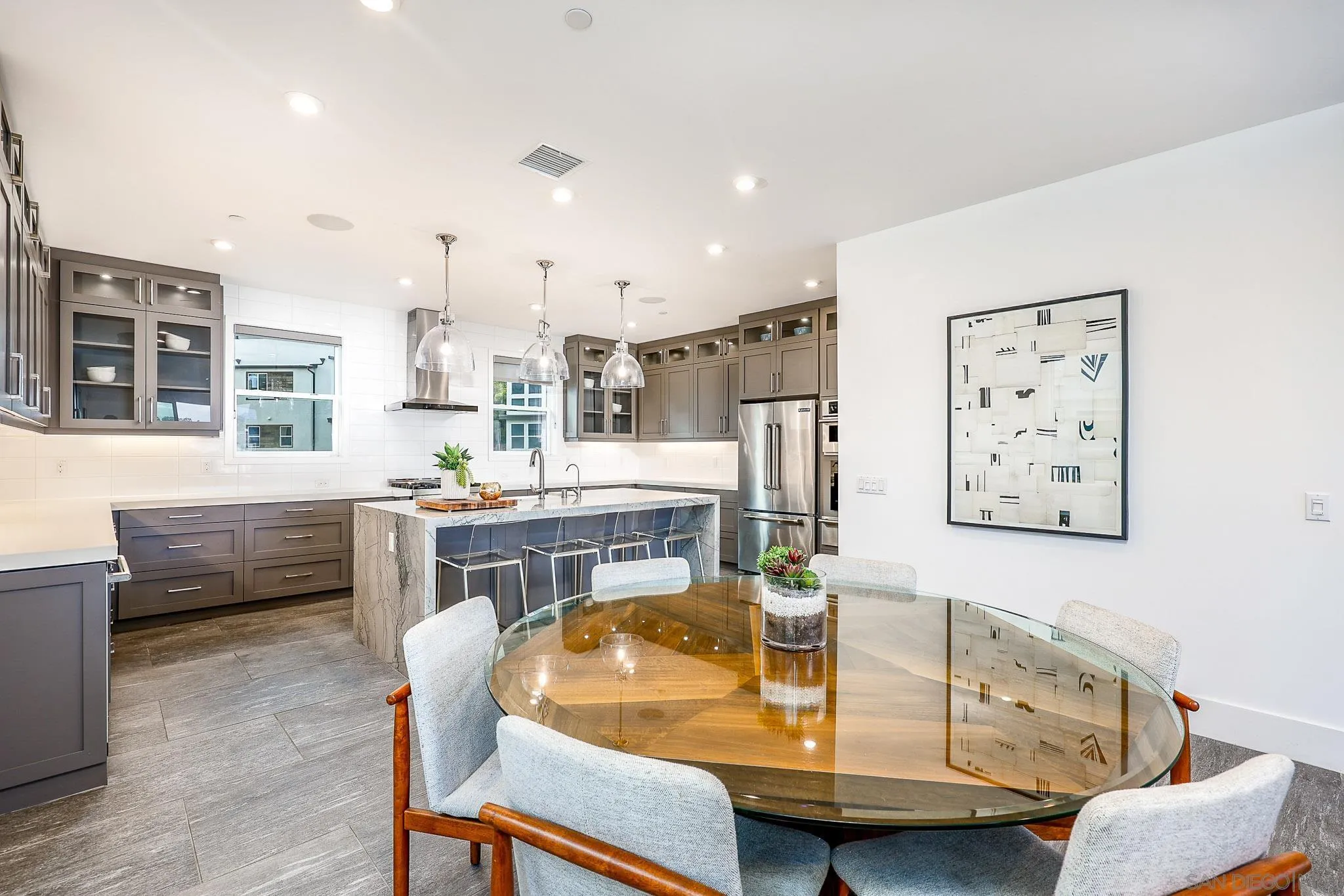 2858 Avella Cir