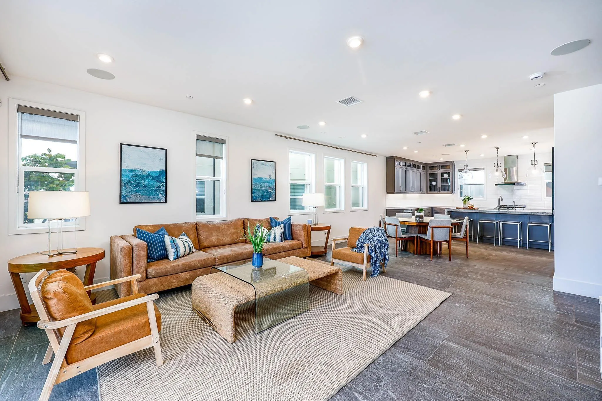 2858 Avella Cir