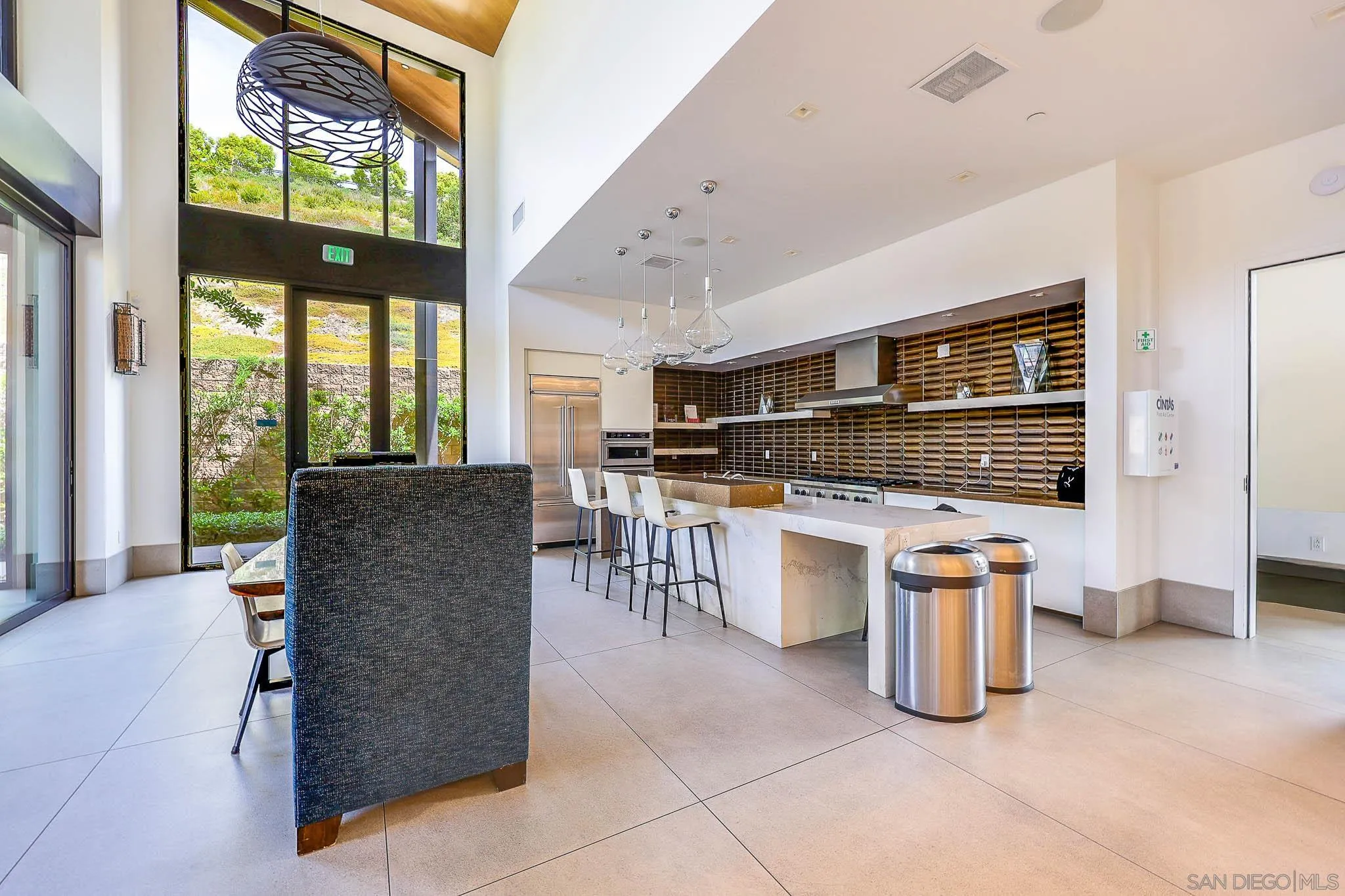 2858 Avella Cir