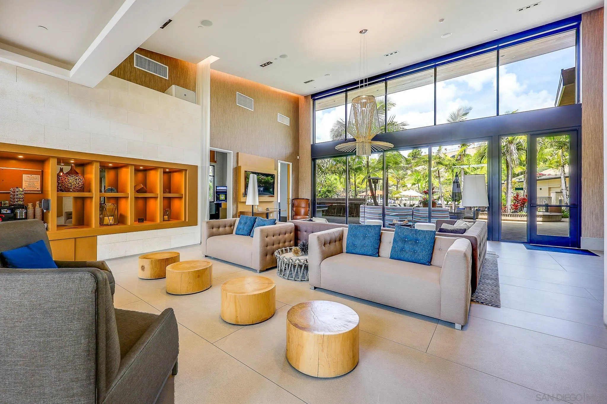 2858 Avella Cir