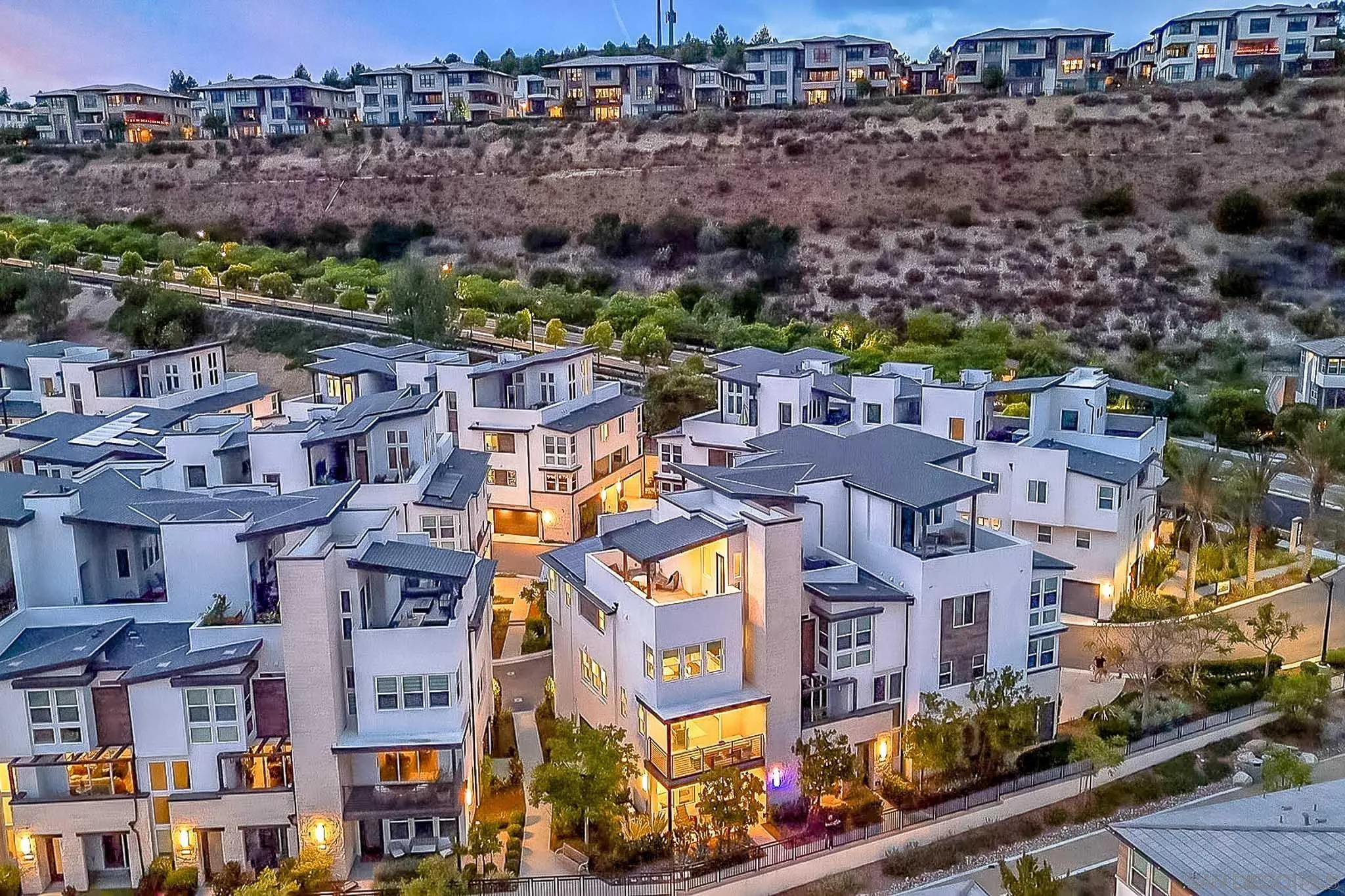 2858 Avella Cir