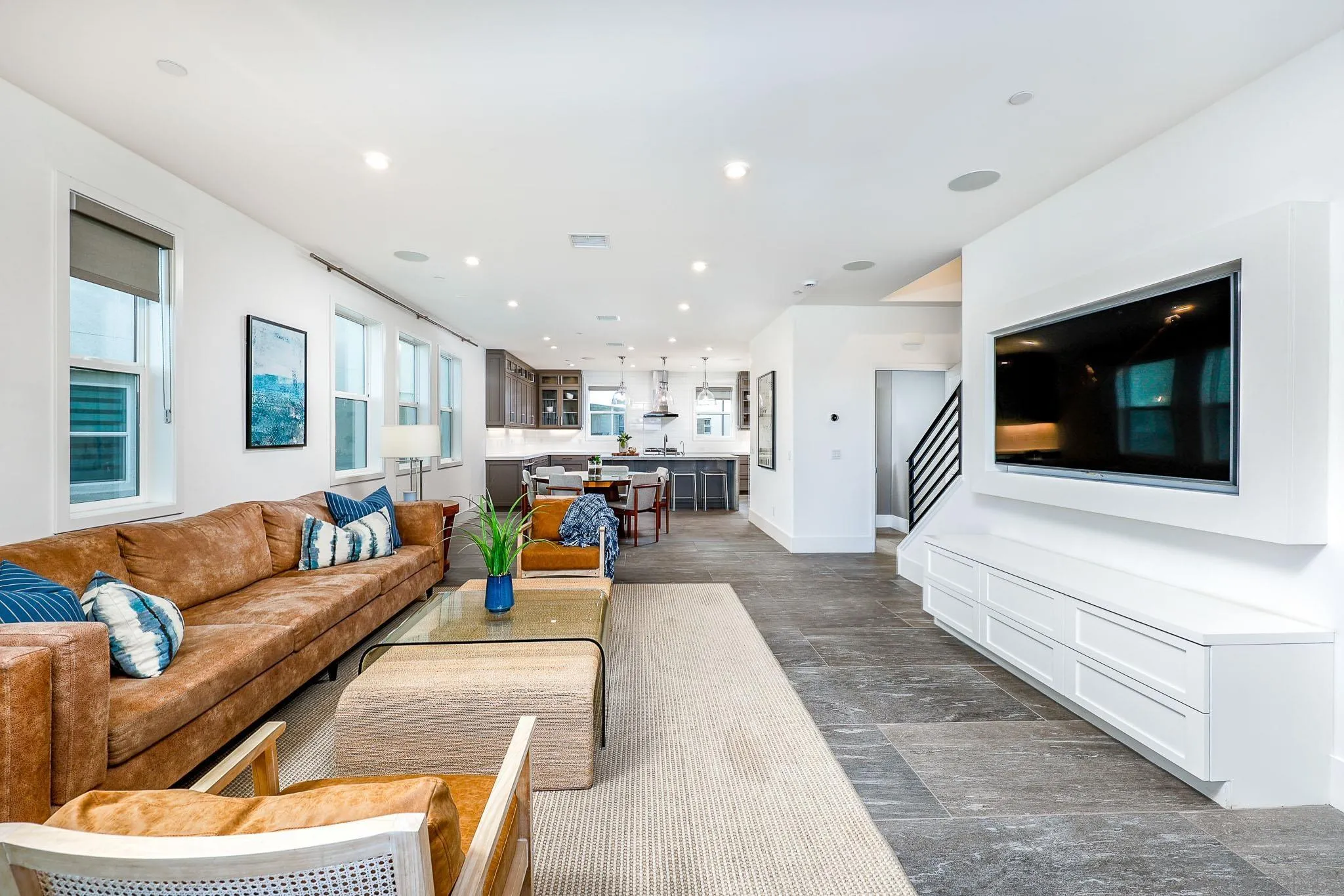 2858 Avella Cir