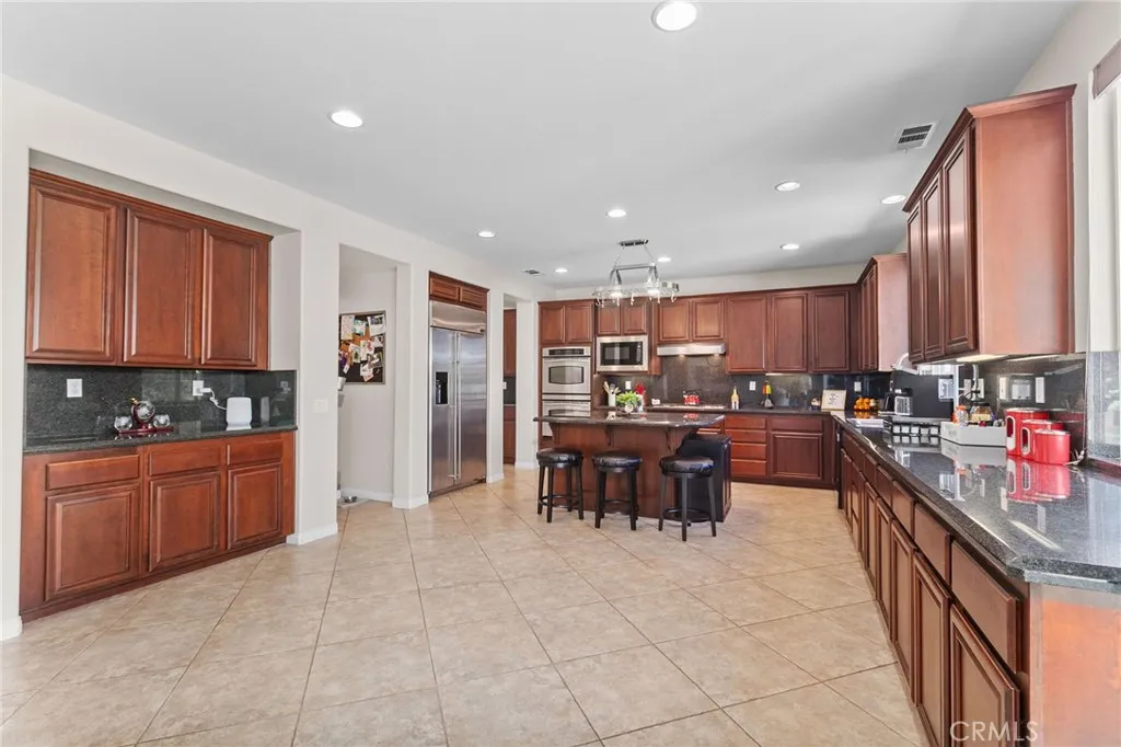 610 Ridgemont Circle