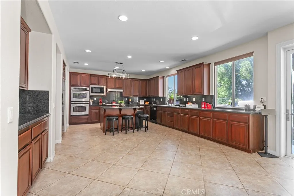 610 Ridgemont Circle