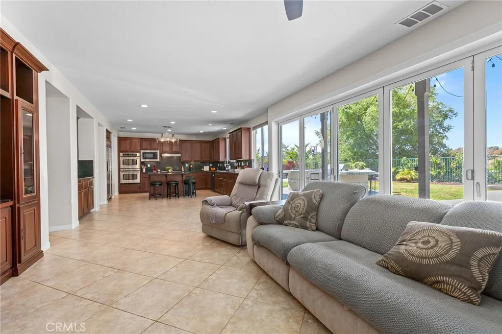 610 Ridgemont Circle