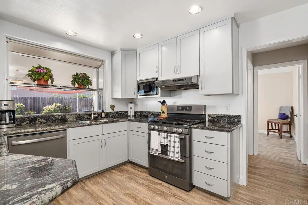 1009 Nightingale Place