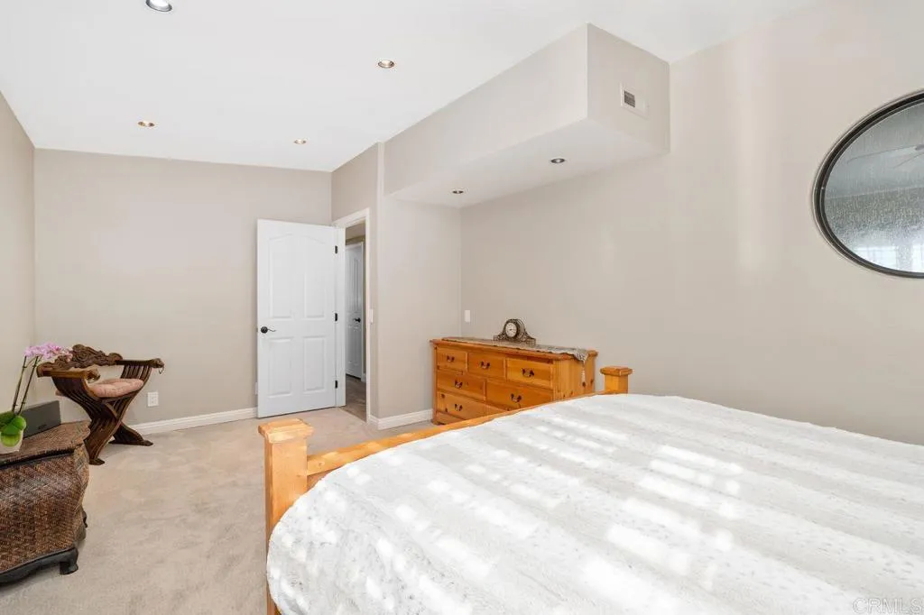 1009 Nightingale Place