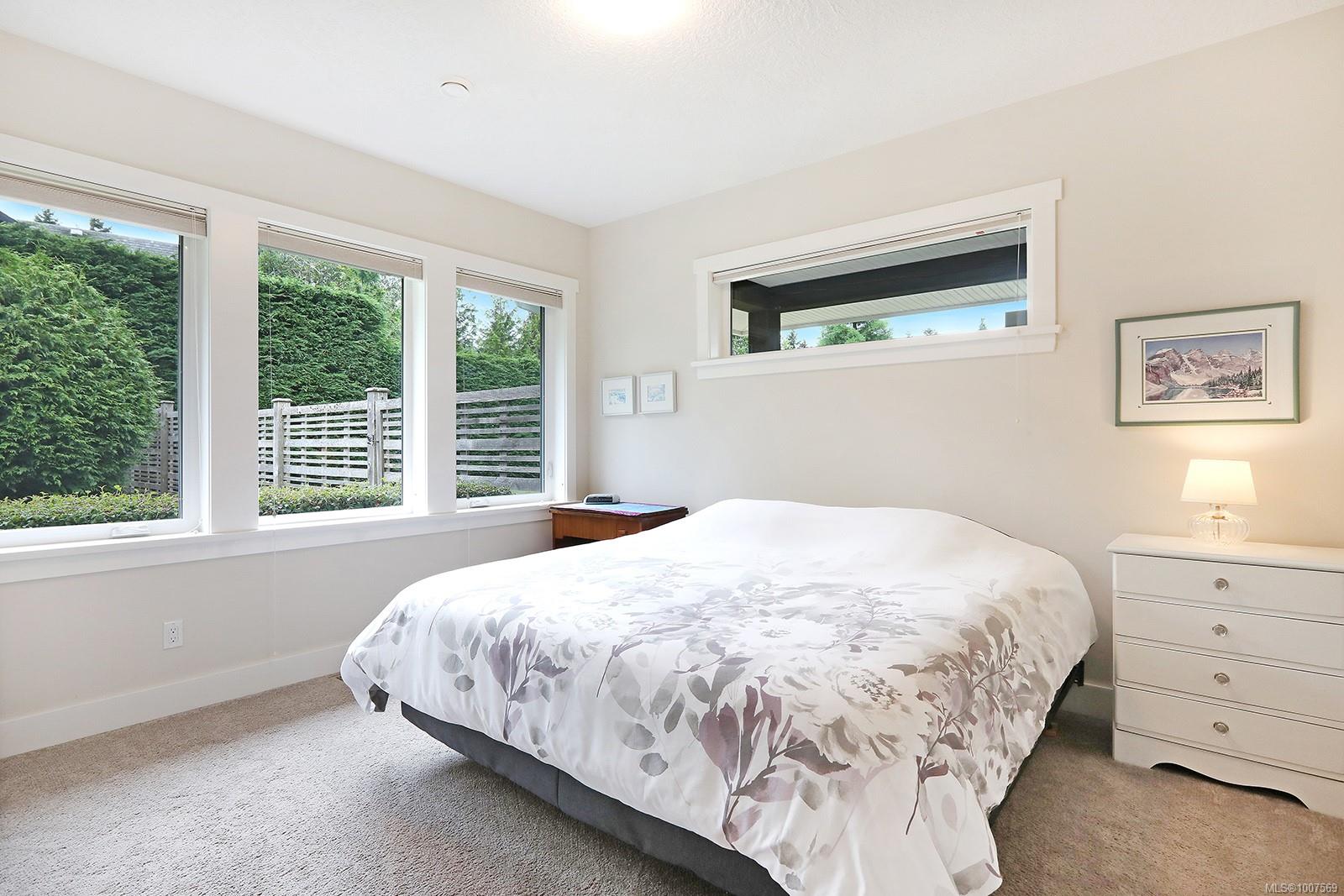 1726 Kincora Grove