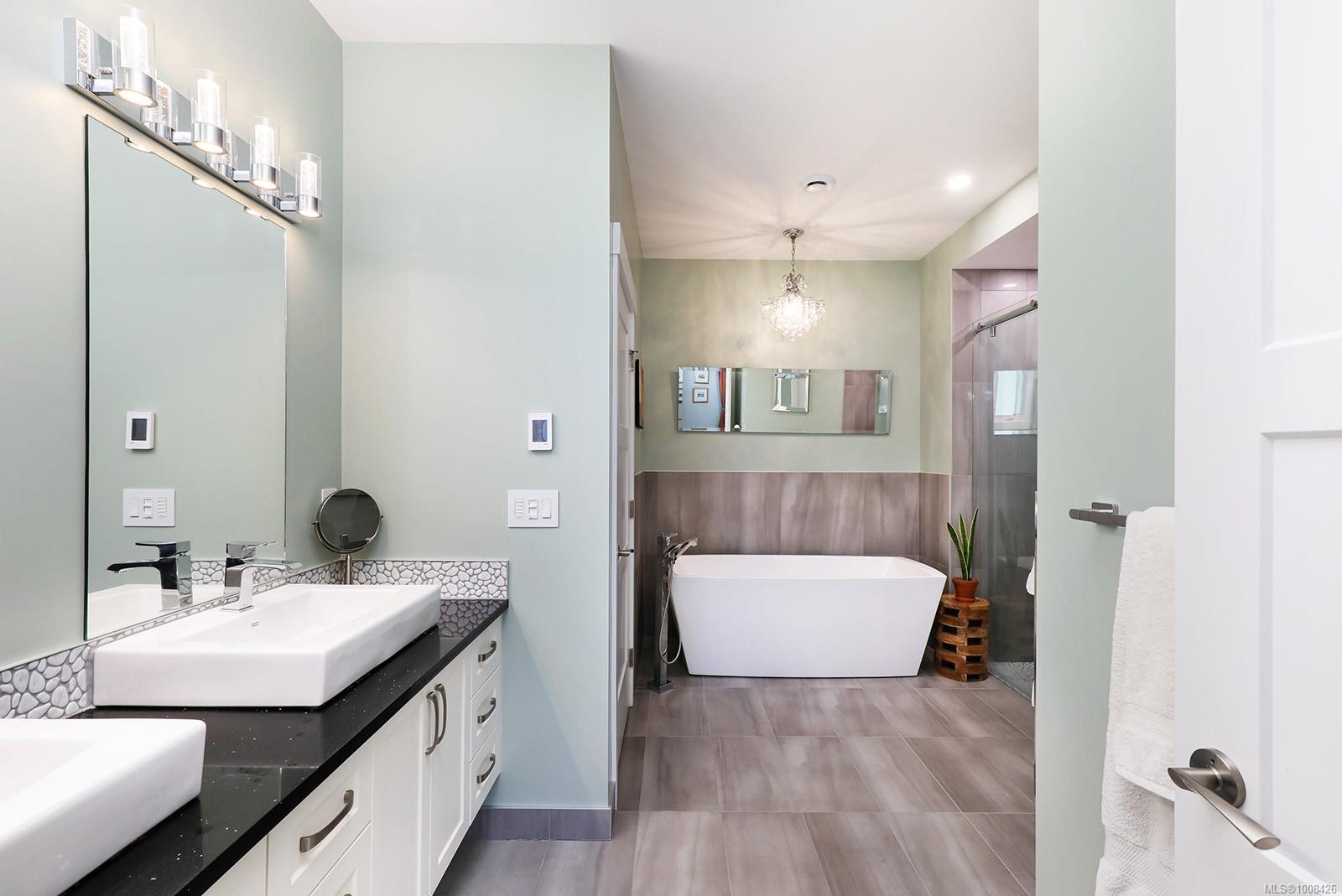 2782 Sheffield Cres