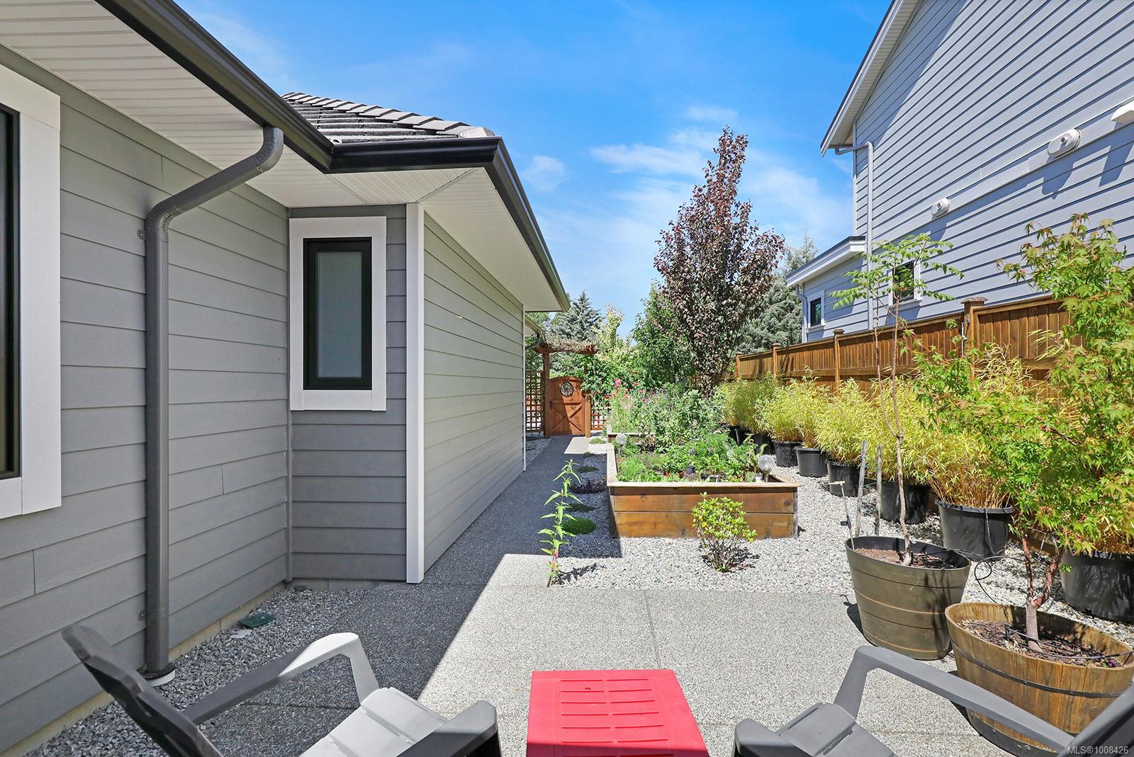 2782 Sheffield Cres