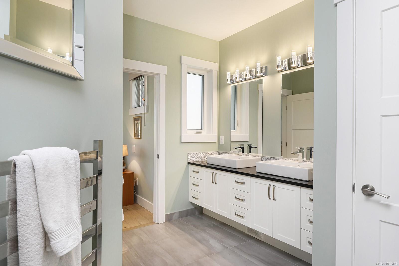 2782 Sheffield Cres