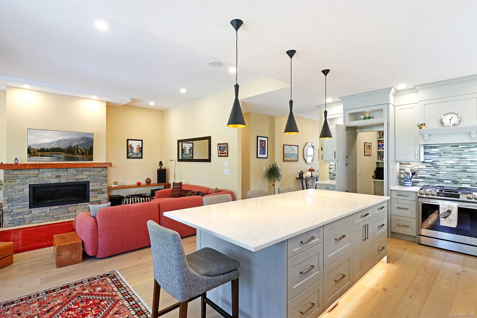 2782 Sheffield Cres