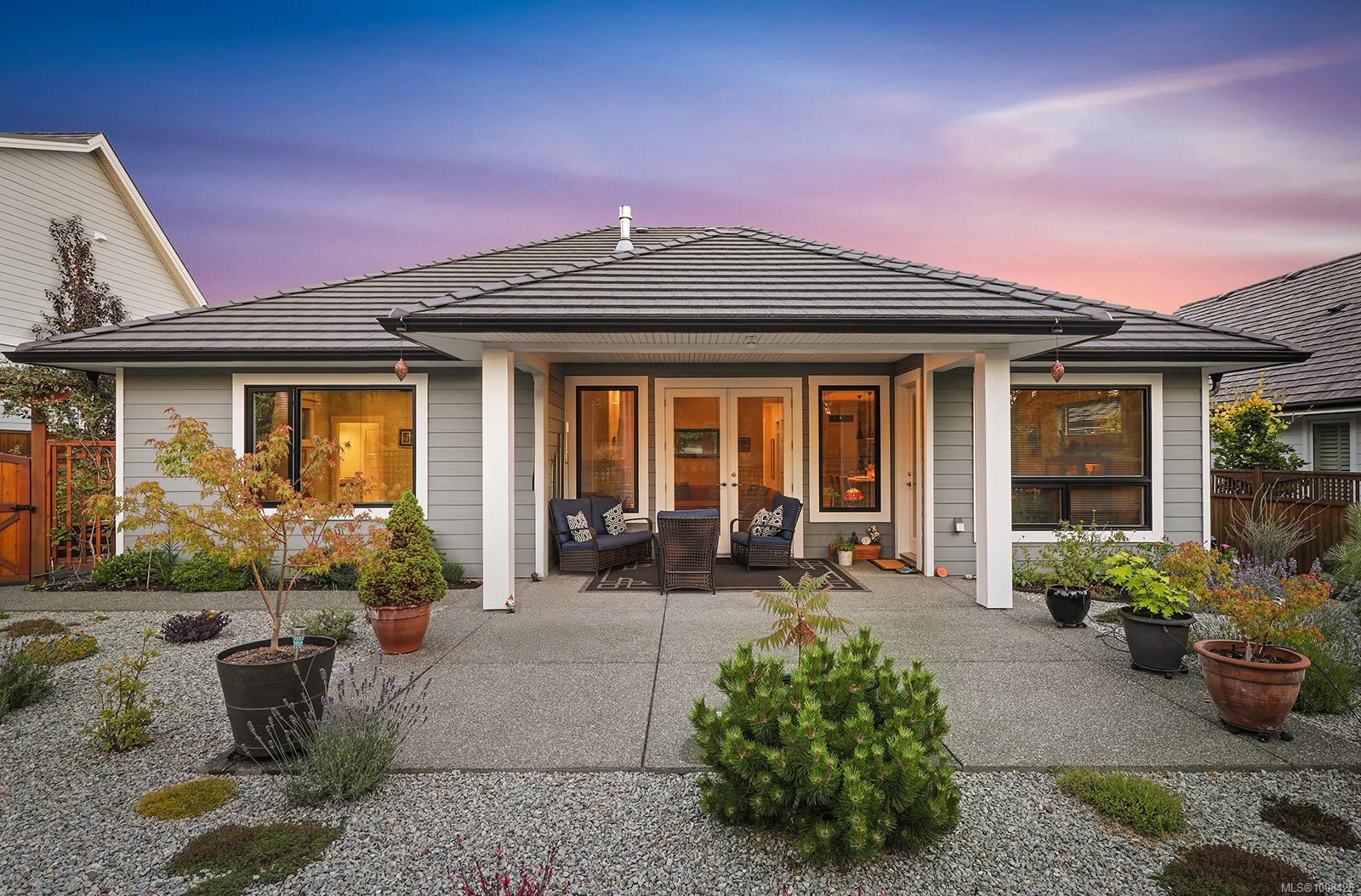 2782 Sheffield Cres