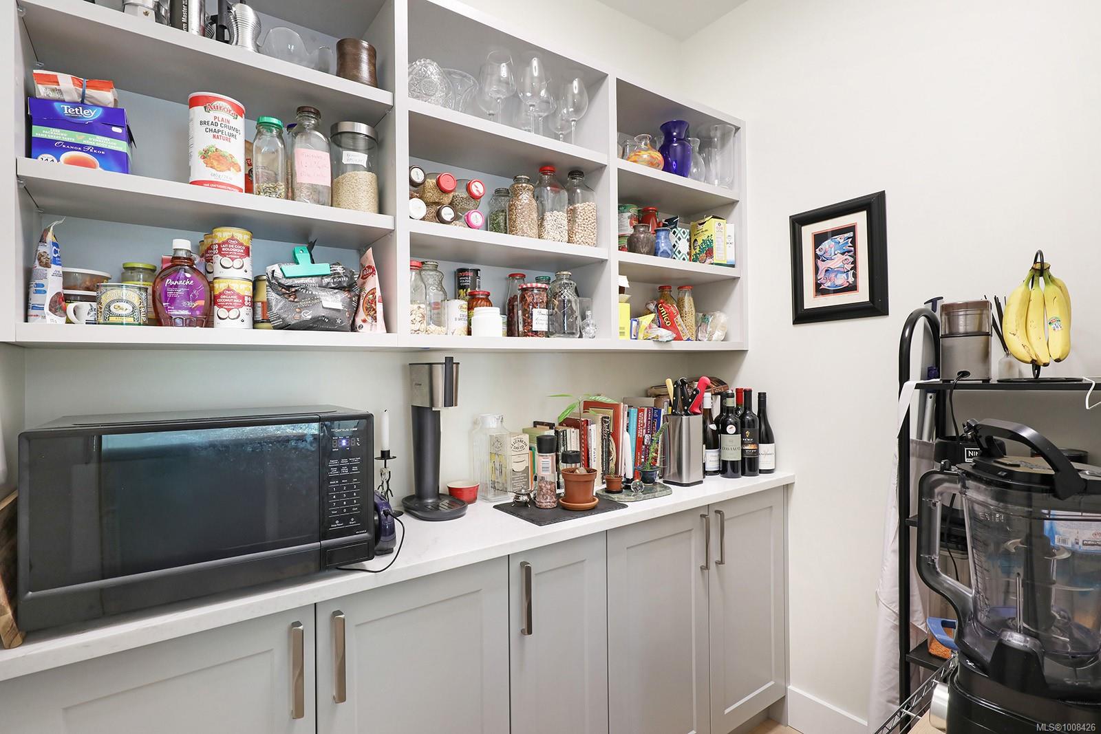2782 Sheffield Cres