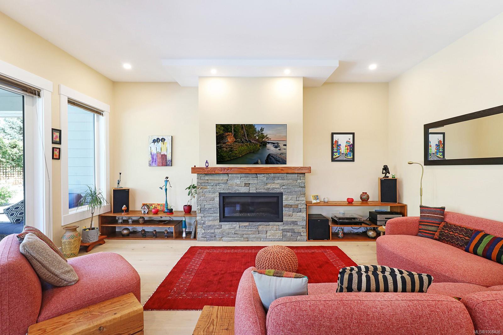 2782 Sheffield Cres