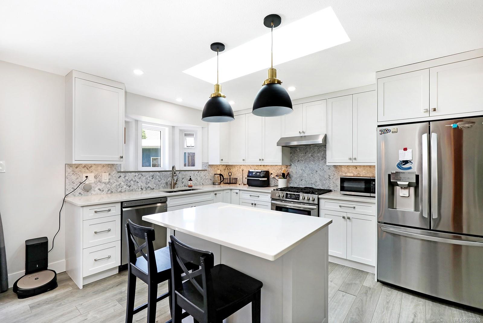 2695 Carstairs Dr