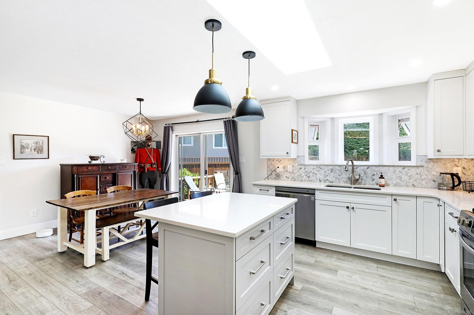 2695 Carstairs Dr