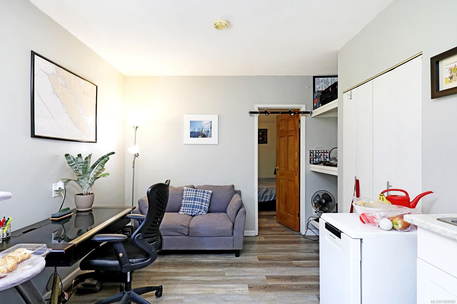 2695 Carstairs Dr