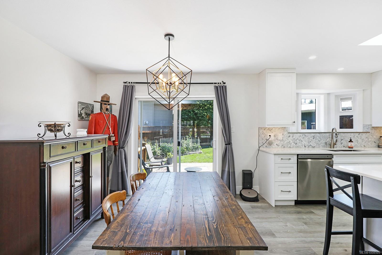 2695 Carstairs Dr