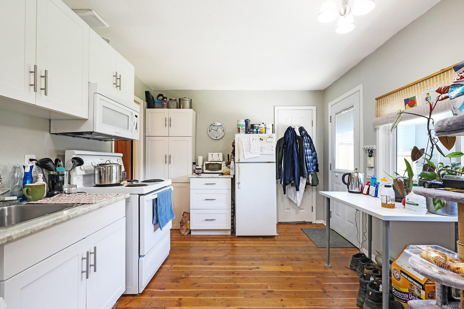 2695 Carstairs Dr