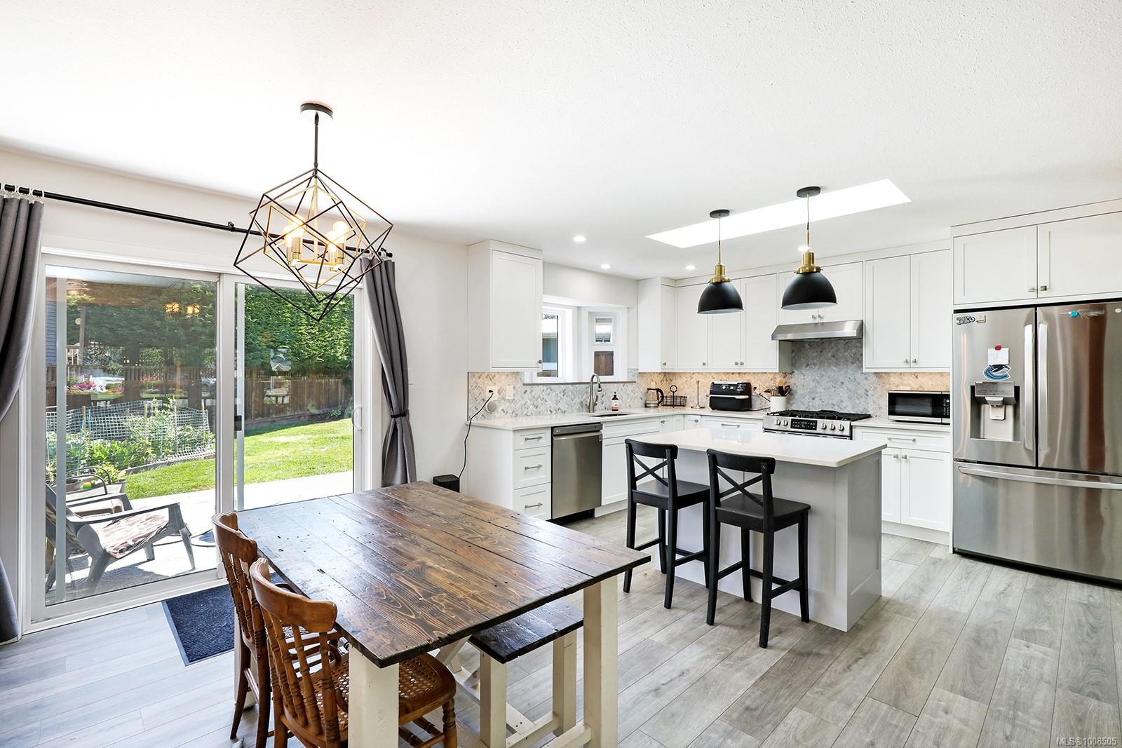 2695 Carstairs Dr