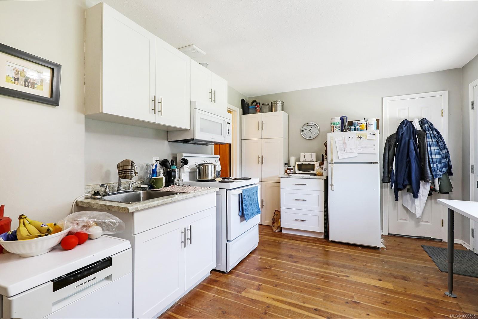 2695 Carstairs Dr