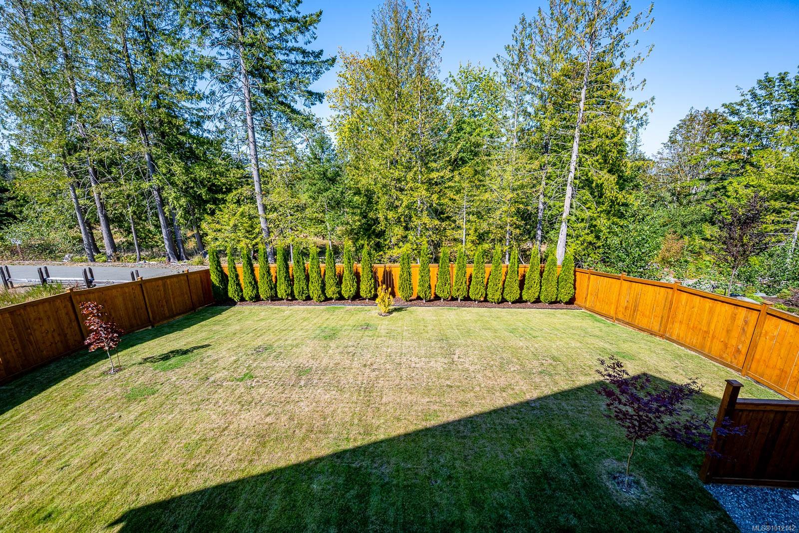 3248 Klanawa Cres