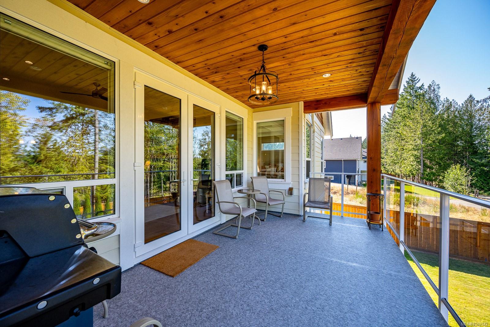 3248 Klanawa Cres
