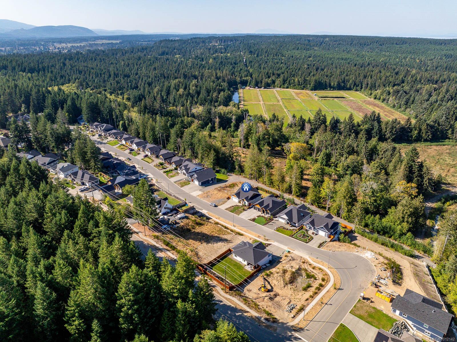 3248 Klanawa Cres
