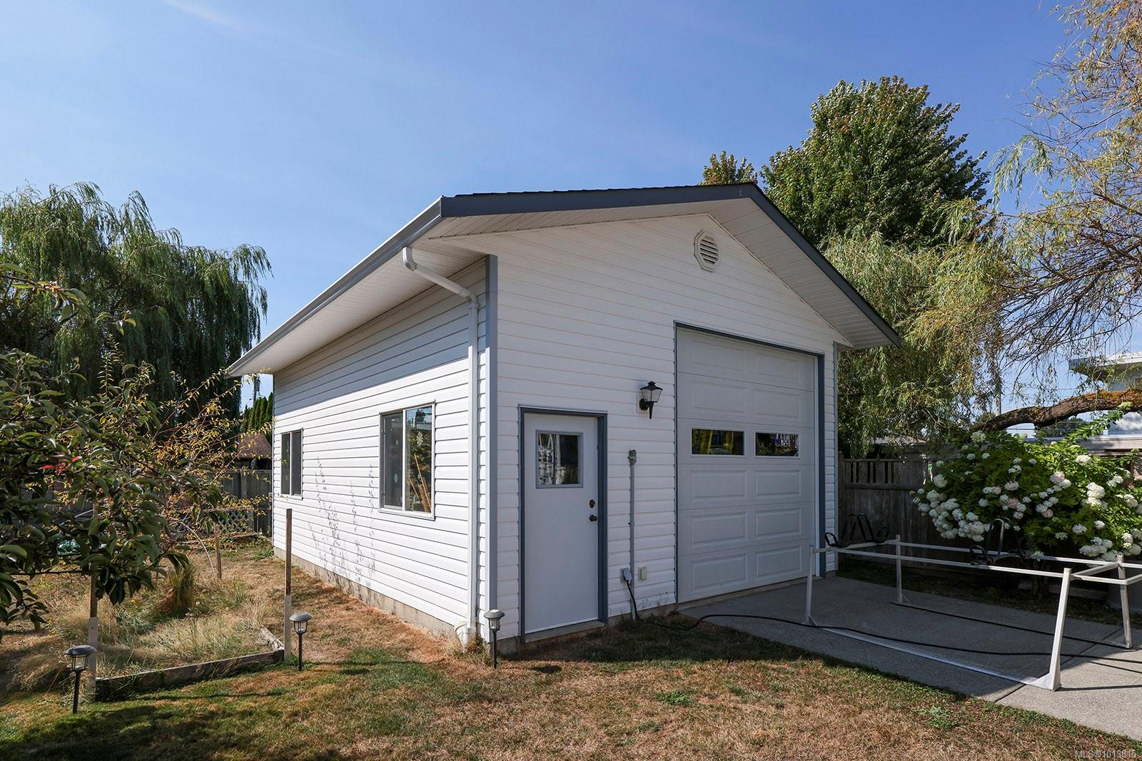2625 Stewart Ave