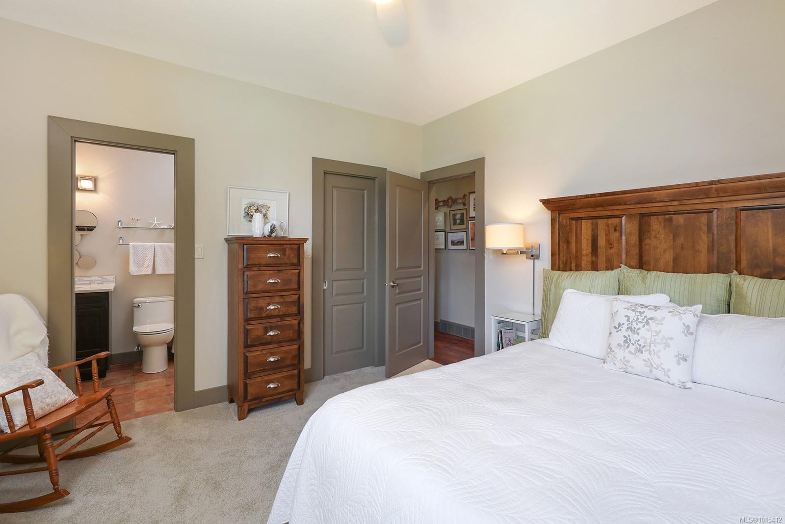 3399 Crown Isle Dr # 221