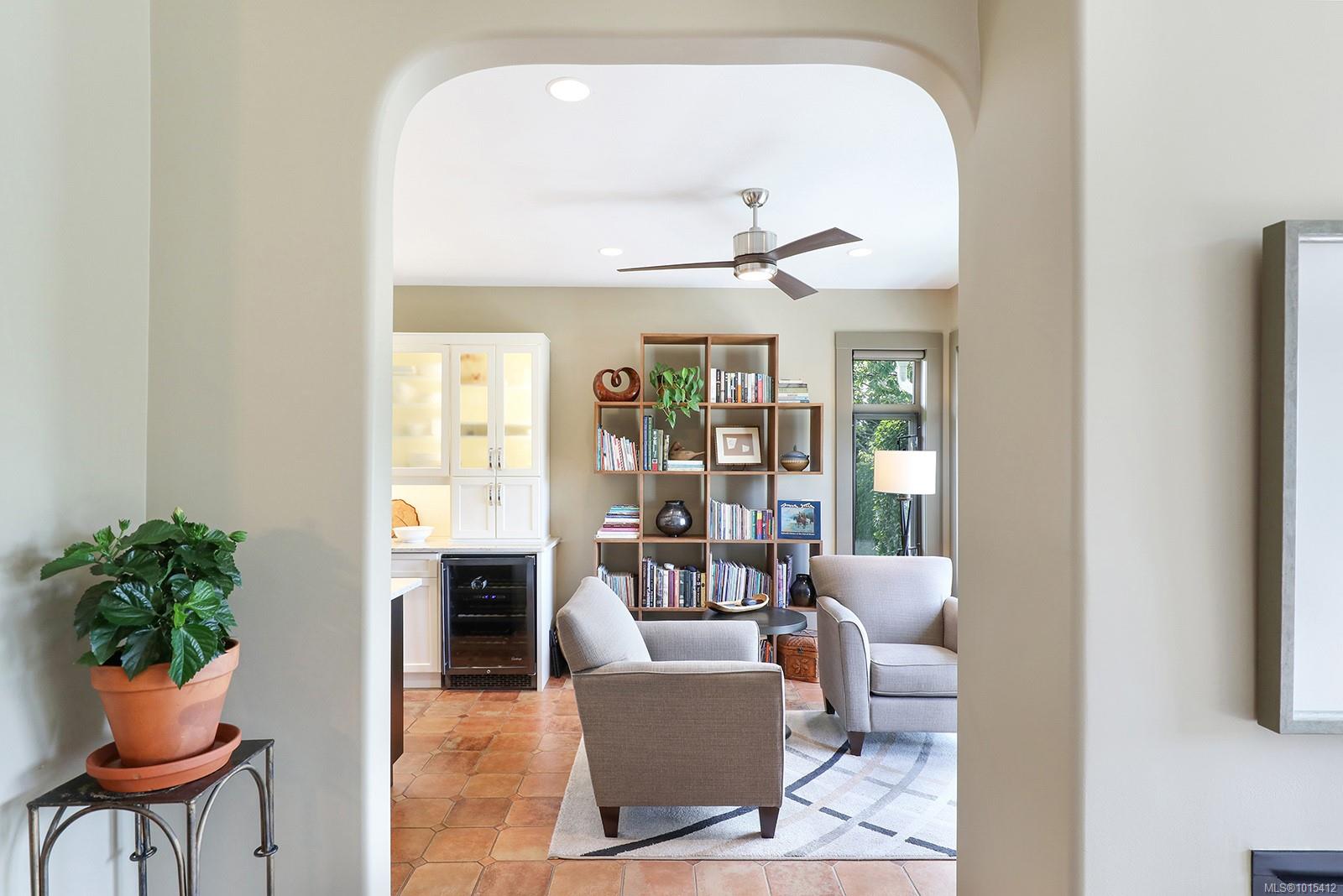 3399 Crown Isle Dr # 221