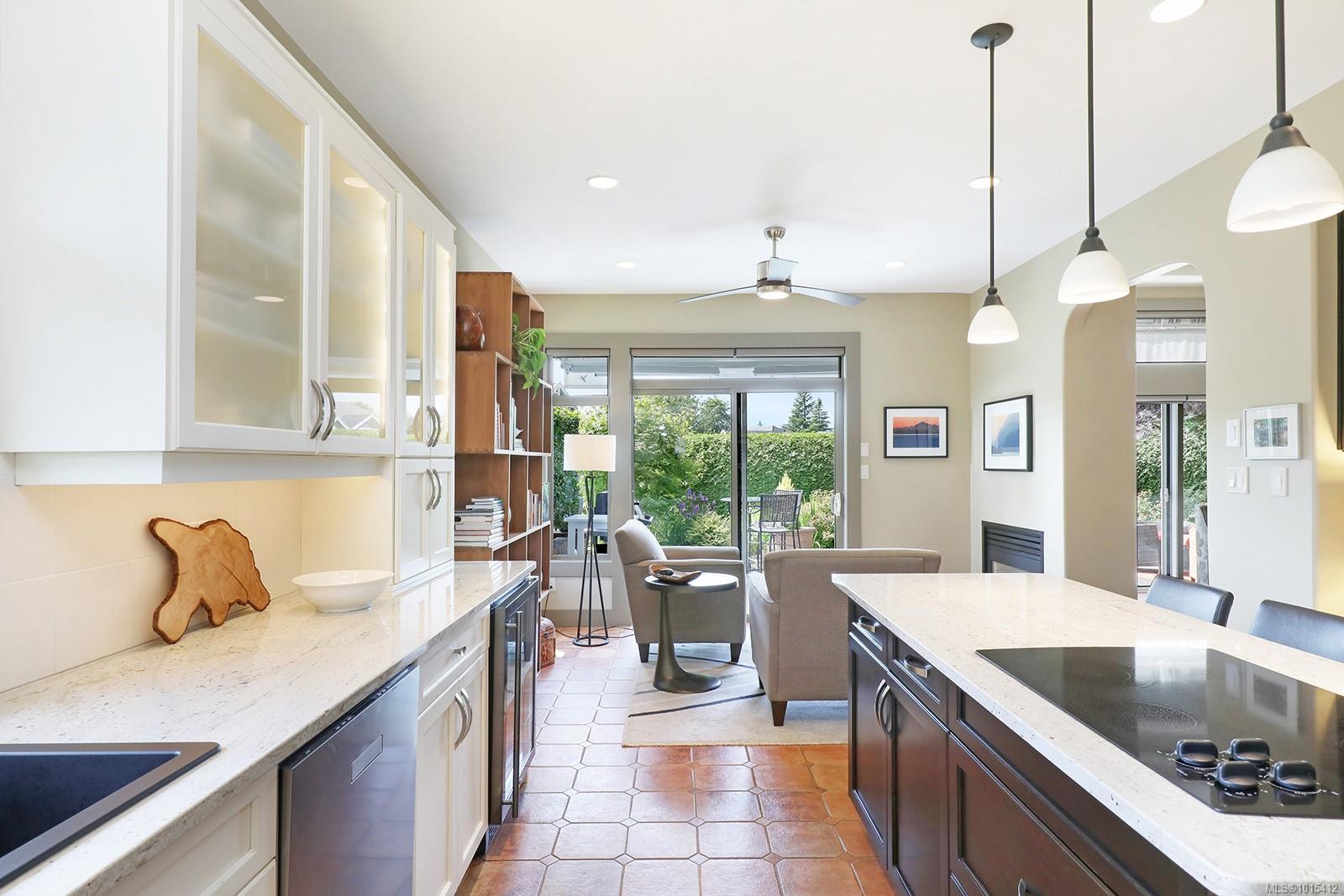 3399 Crown Isle Dr # 221