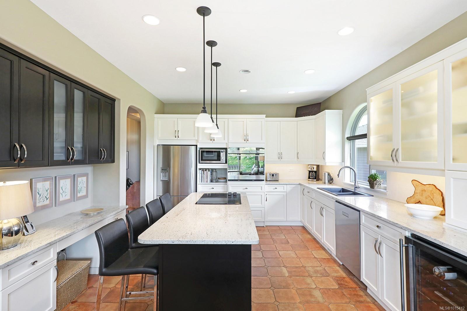 3399 Crown Isle Dr # 221