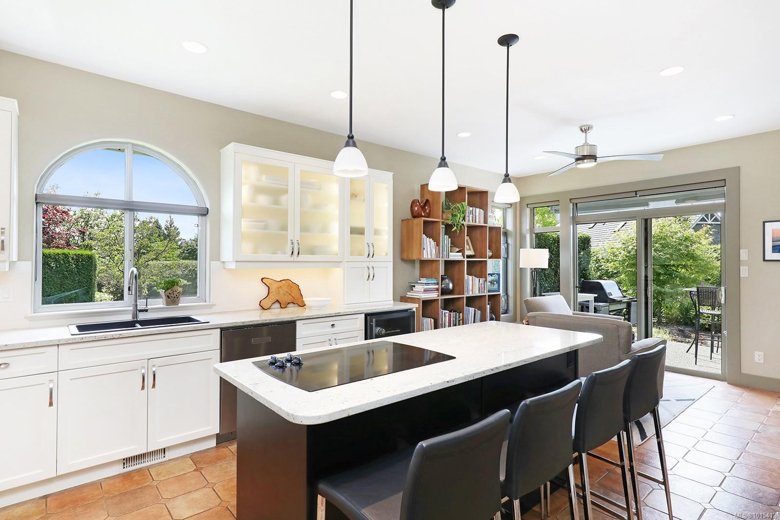 3399 Crown Isle Dr # 221