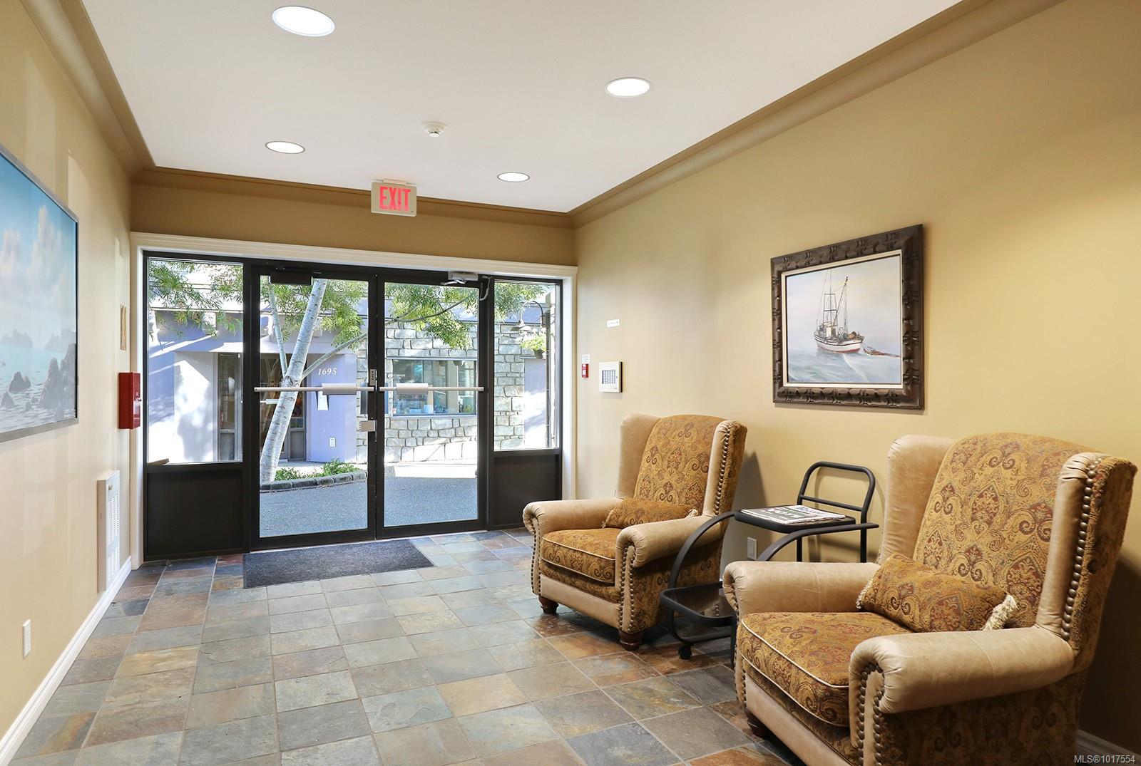 1705 Comox Ave Unit: 203