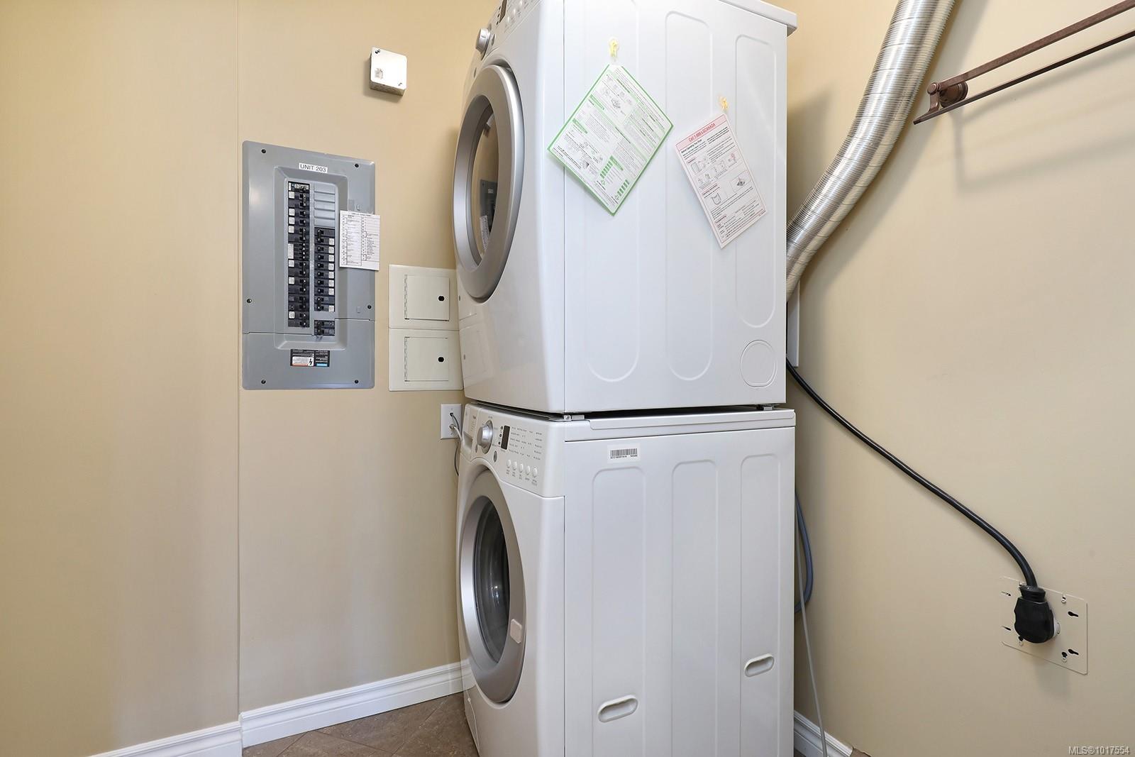 1705 Comox Ave Unit: 203