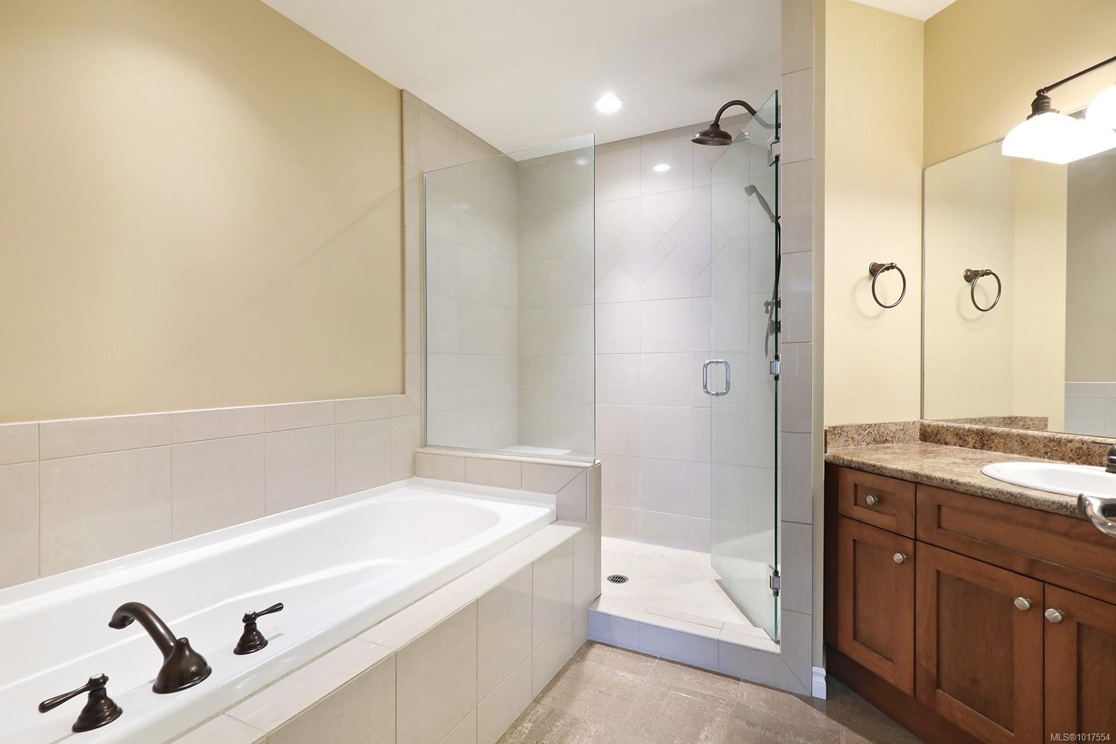 1705 Comox Ave Unit: 203