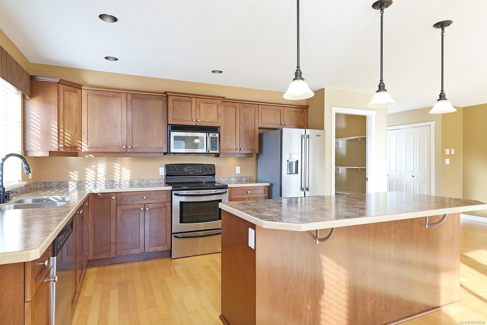 1705 Comox Ave Unit: 203