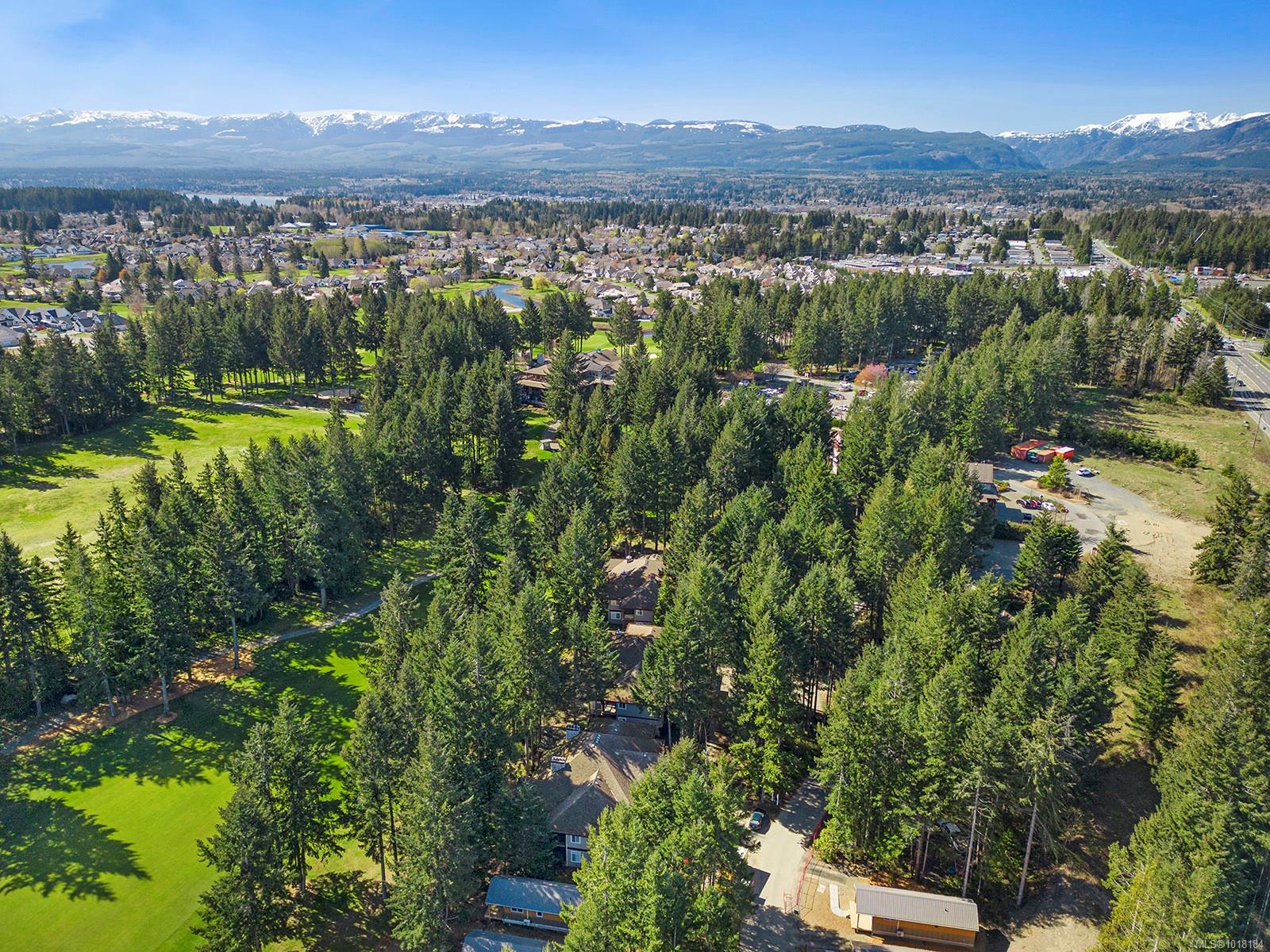 366 Clubhouse Dr, Courtenay Unit: 907/908A