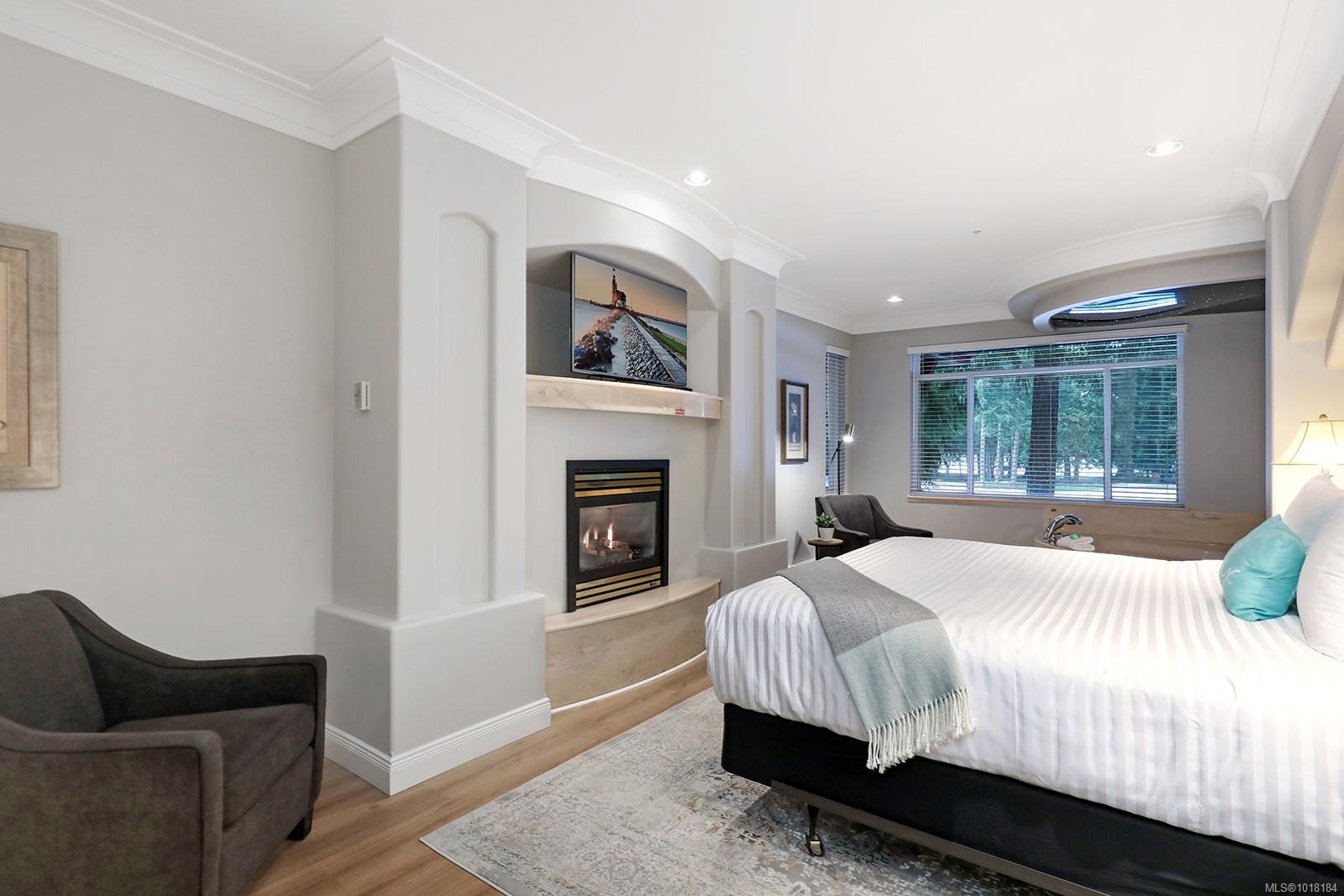366 Clubhouse Dr, Courtenay Unit: 907/908A