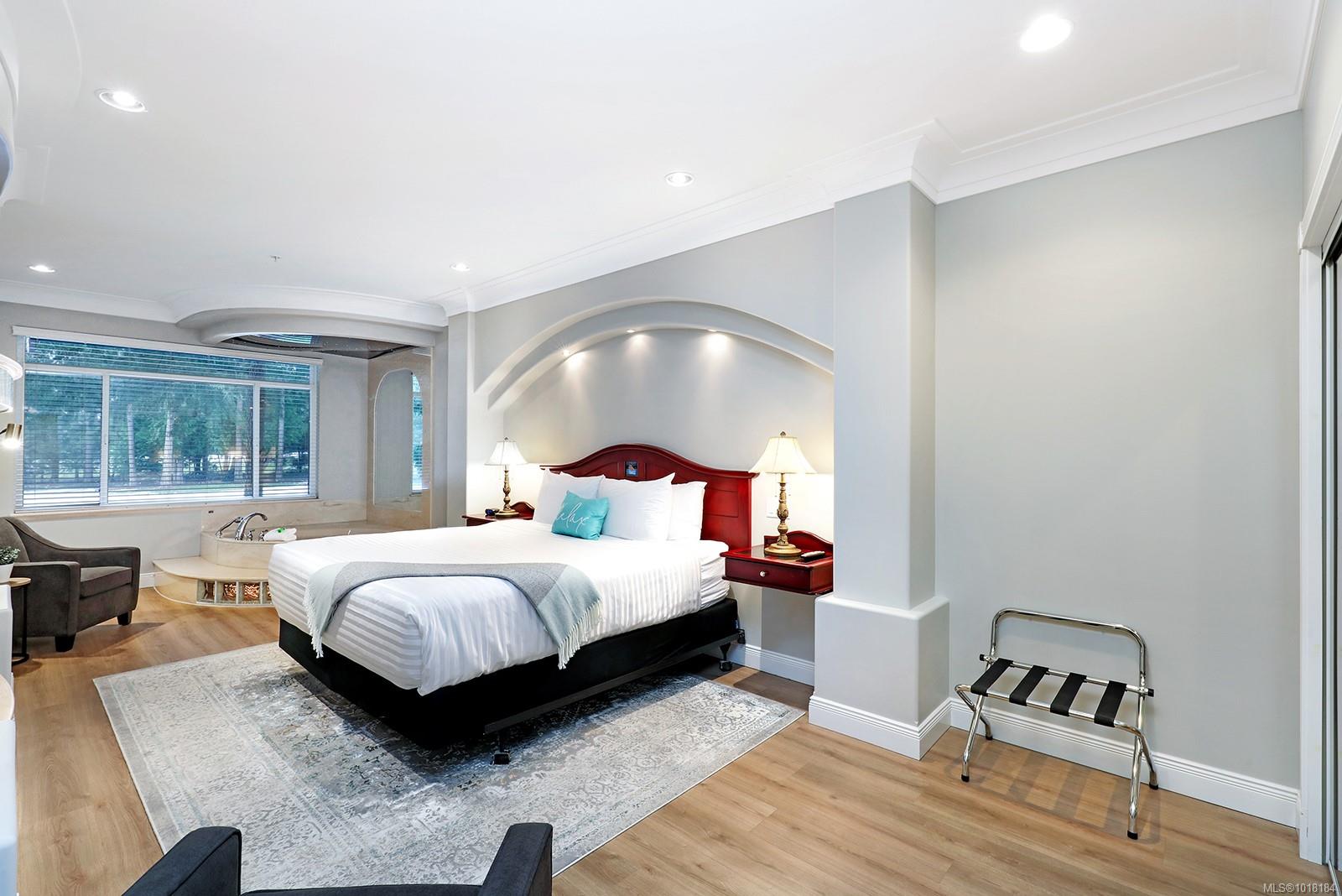 366 Clubhouse Dr, Courtenay Unit: 907/908A