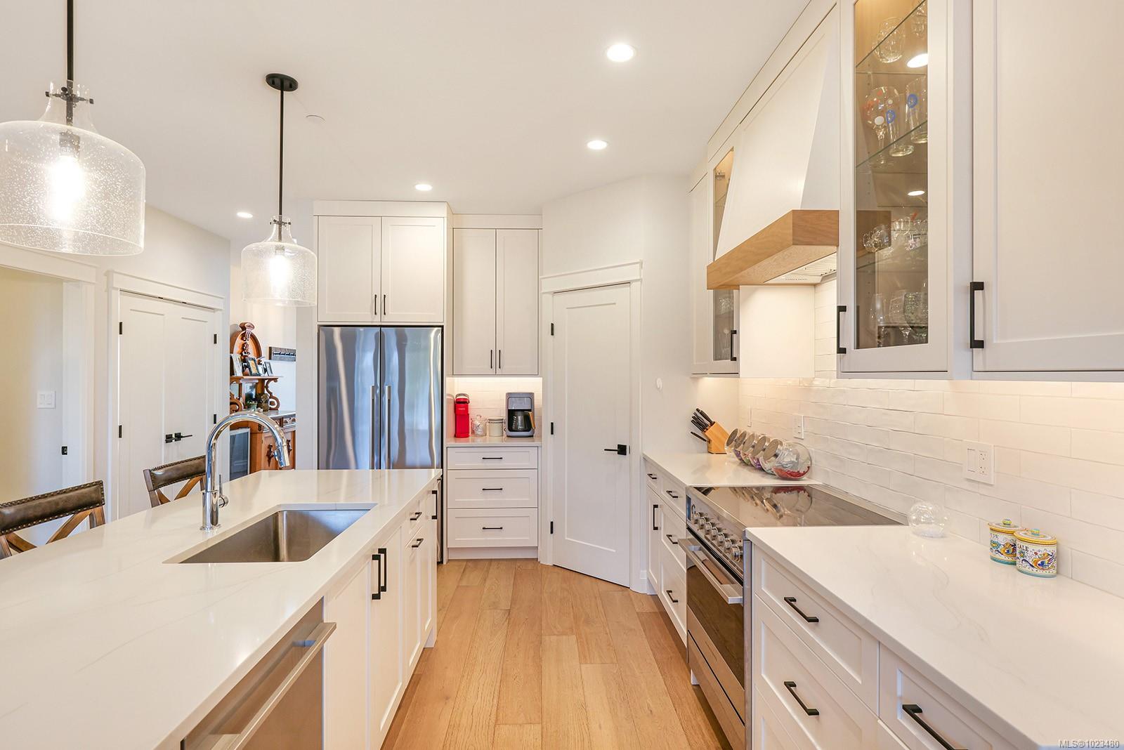 1444 Crown Isle Dr # 108