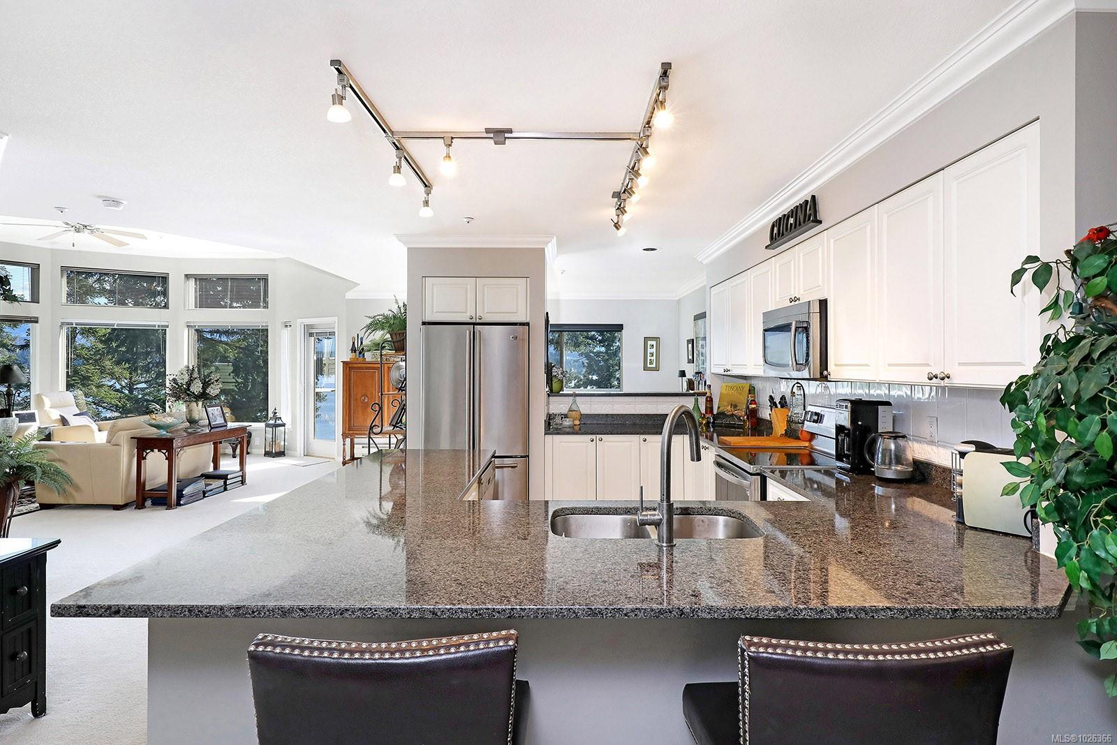 2275 Comox Ave Unit: 206