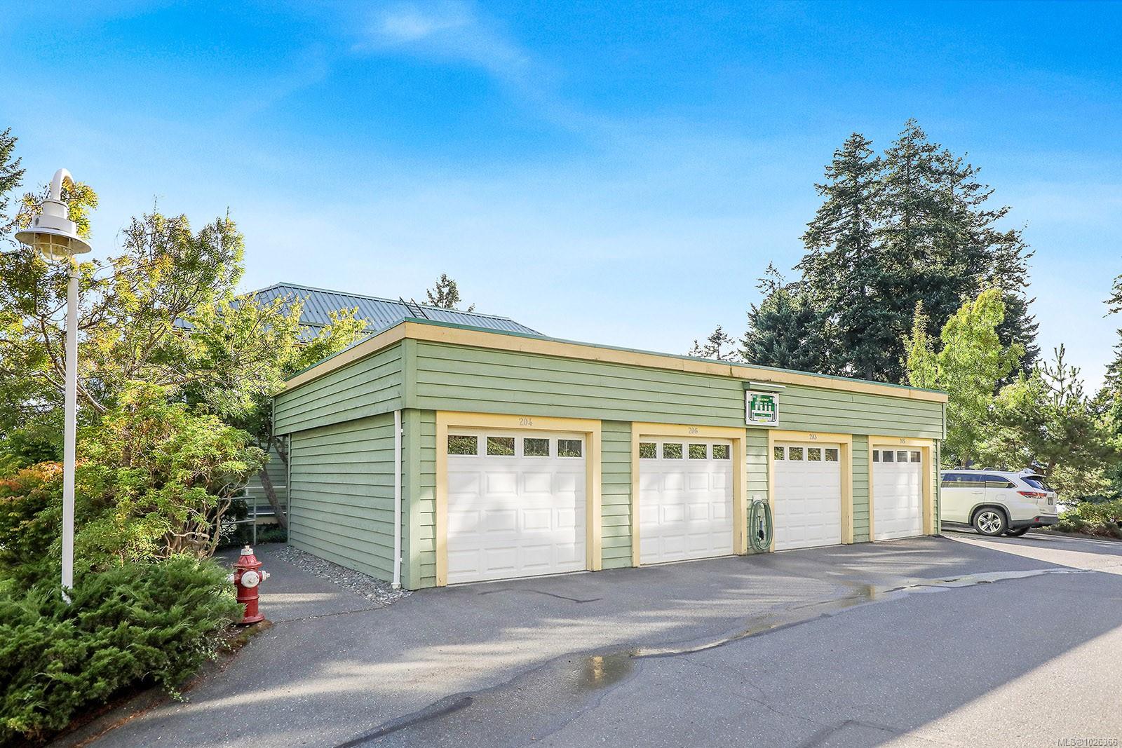 2275 Comox Ave Unit: 206